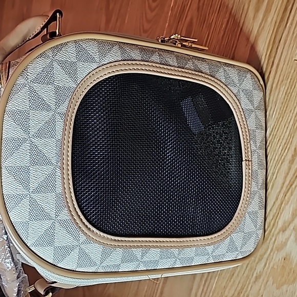 Designer Inspired Dog Travel Bag - Picture 3 of 7